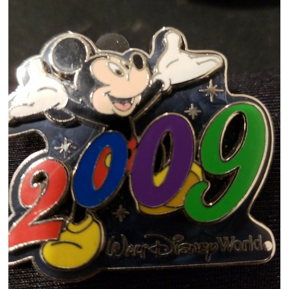 Disney Pin  Mickey Mouse WDW‎ Dated 2009 67184